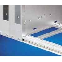 Heitec - Befestigungsteil für Baugruppe mit Rastermaß 482,6 mm (19 Zoll) Kartenführung Aluminium 3686.989 f.Laufwerkseinschub