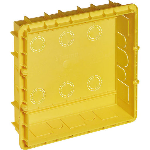 Legrand (BT) - Dose, Gehäuse für Montage in der Wand/Decke Multibox-UP Dose 3Modul 16103
