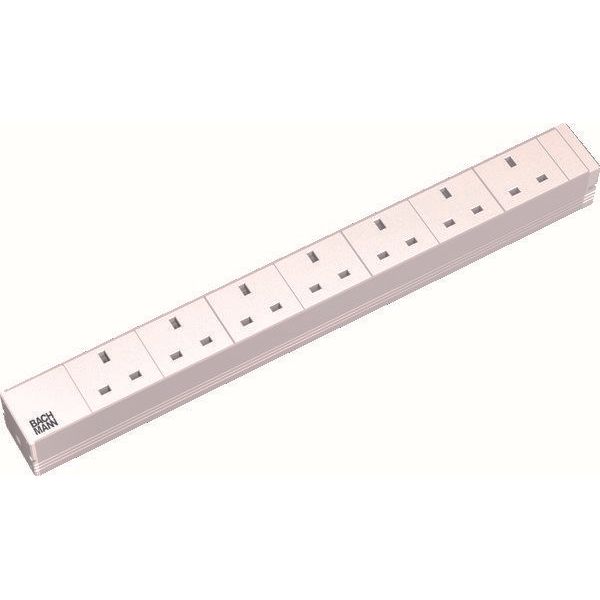 Bachmann - Power distribution unit (PDU) 19Zoll Steckdosenleiste 7f 333.804 1HE