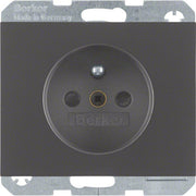Berker - Steckdose m.Schutzkontakt 6768757006 K.1 an