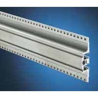 Heitec - Befestigungsteil für Baugruppe mit Rastermaß 482,6 mm (19 Zoll) Profilschiene hinten,Mitte 3687.602 Vario EST-M-1 84TE