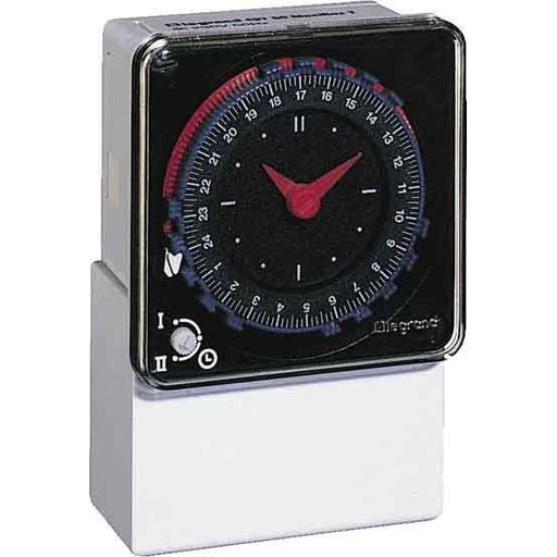Legrand - Verteilerschaltuhr analog Analogschaltuhr m.Gangres. Legrand 049756 230V,50Hz